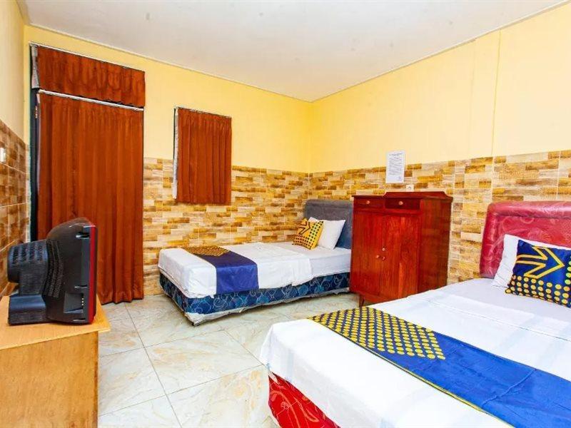 The Paragon Hotel Cilacap Redpartner Eksteriør bilde