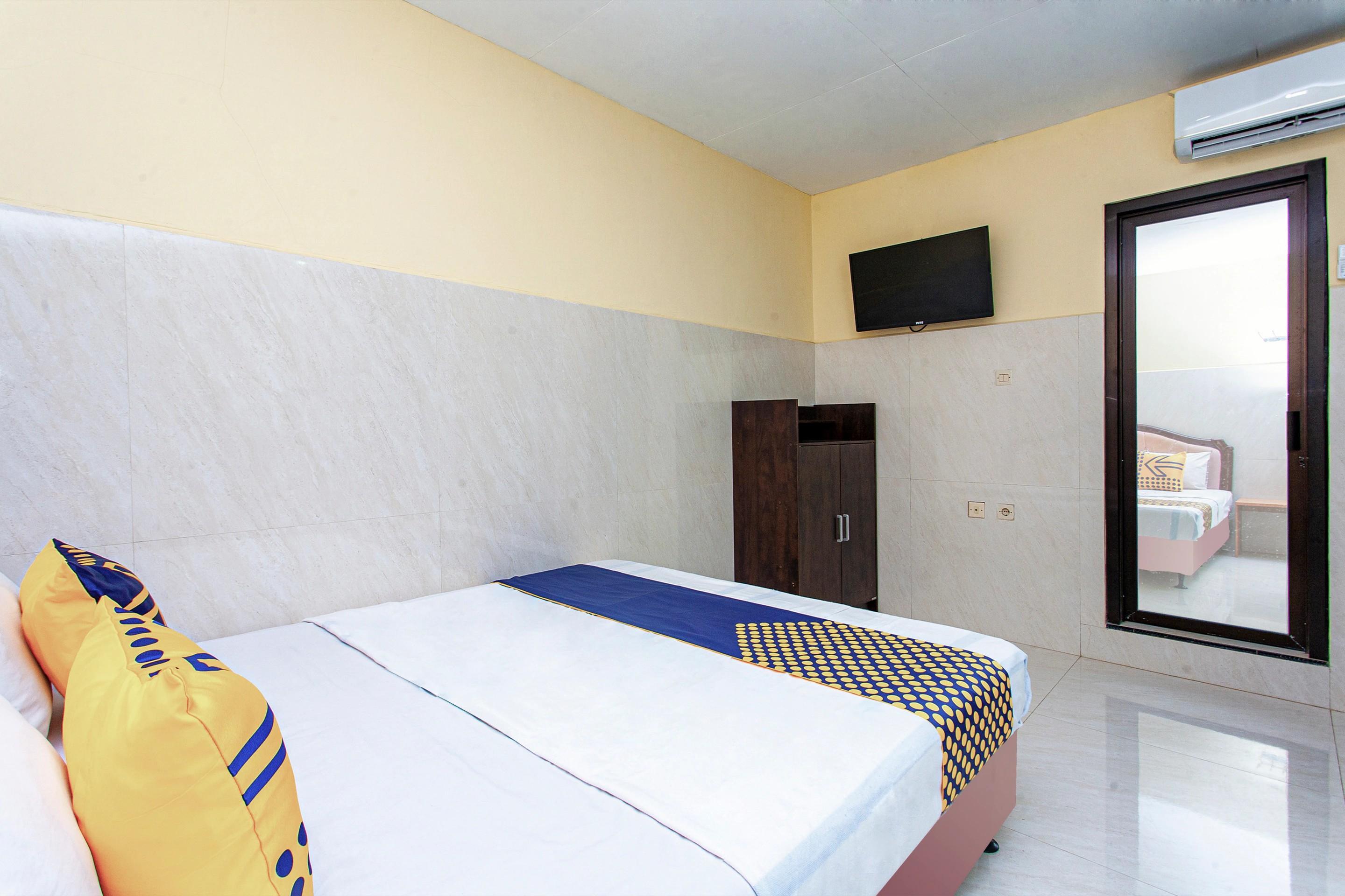 The Paragon Hotel Cilacap Redpartner Eksteriør bilde