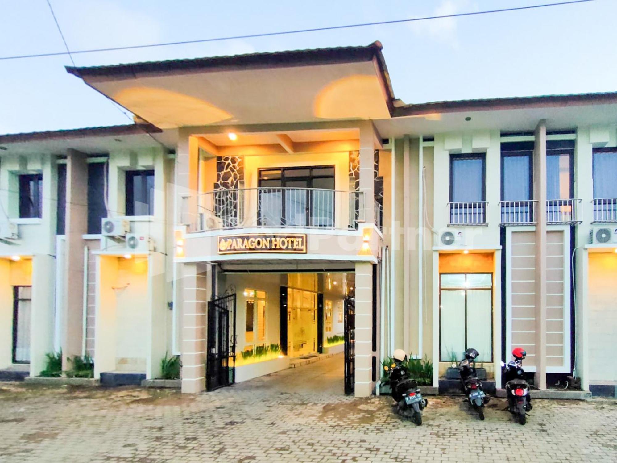 The Paragon Hotel Cilacap Redpartner Eksteriør bilde